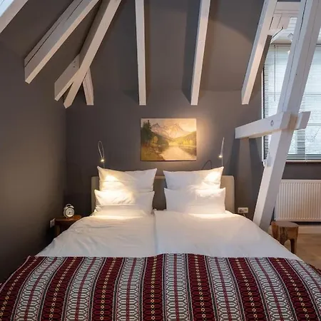 Mountain Design And Coziness At Starnberg Apartment *